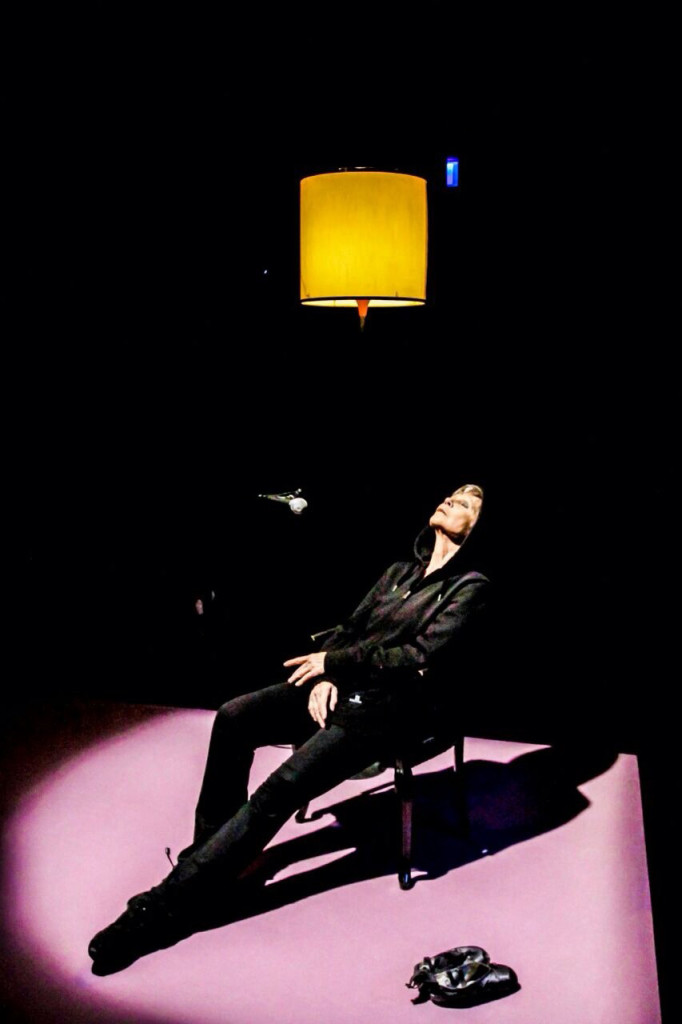 Scena da Madame, coreografia di Michela Lucenti, 2014